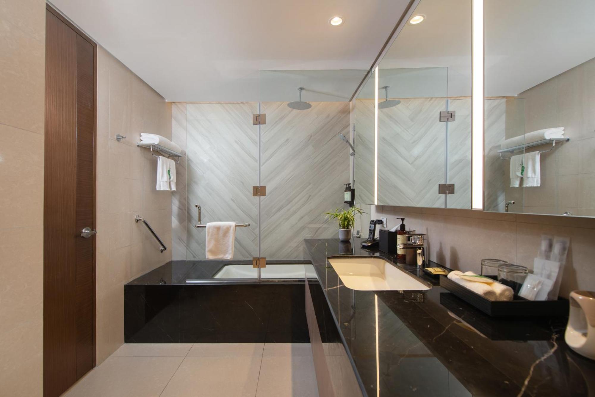 Somerset Central Salcedo Makati Makati City Kültér fotó